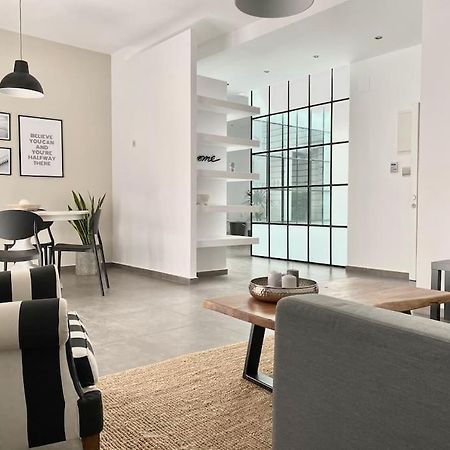 3-Bedroom Central, Spacious And Bright Apartment. Ηράκλειο Κρήτης Εξωτερικό φωτογραφία
