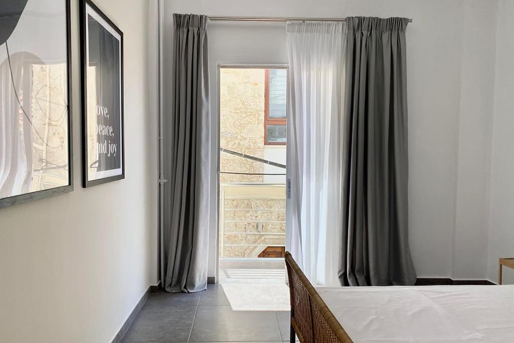 3-Bedroom Central, Spacious And Bright Apartment. Ηράκλειο Κρήτης Εξωτερικό φωτογραφία